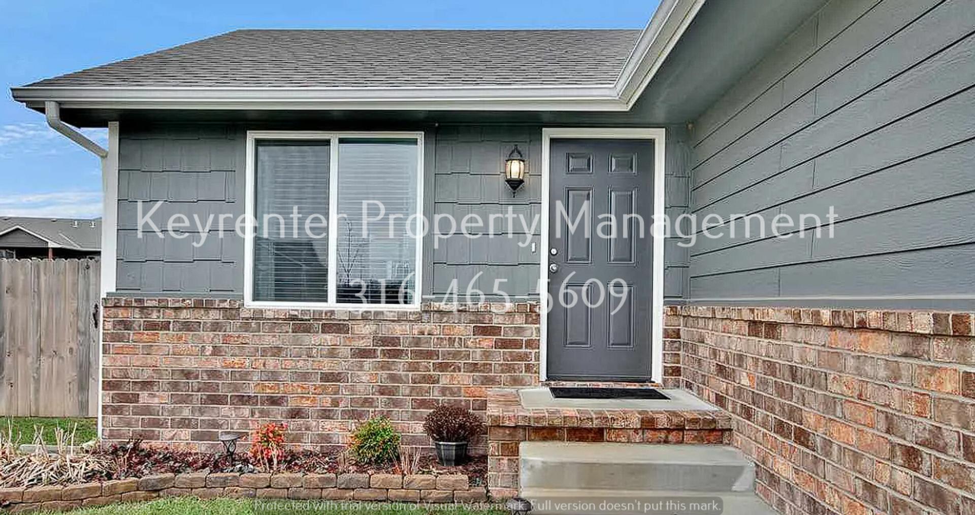 AUGUST is FREE!! Beautiful 3 Bed 2 Bath In Quiet Neighborhood – photo 2