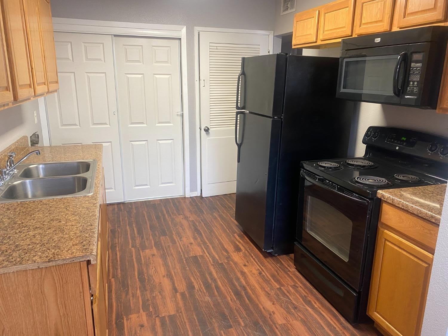 2704 68th Street – photo 4