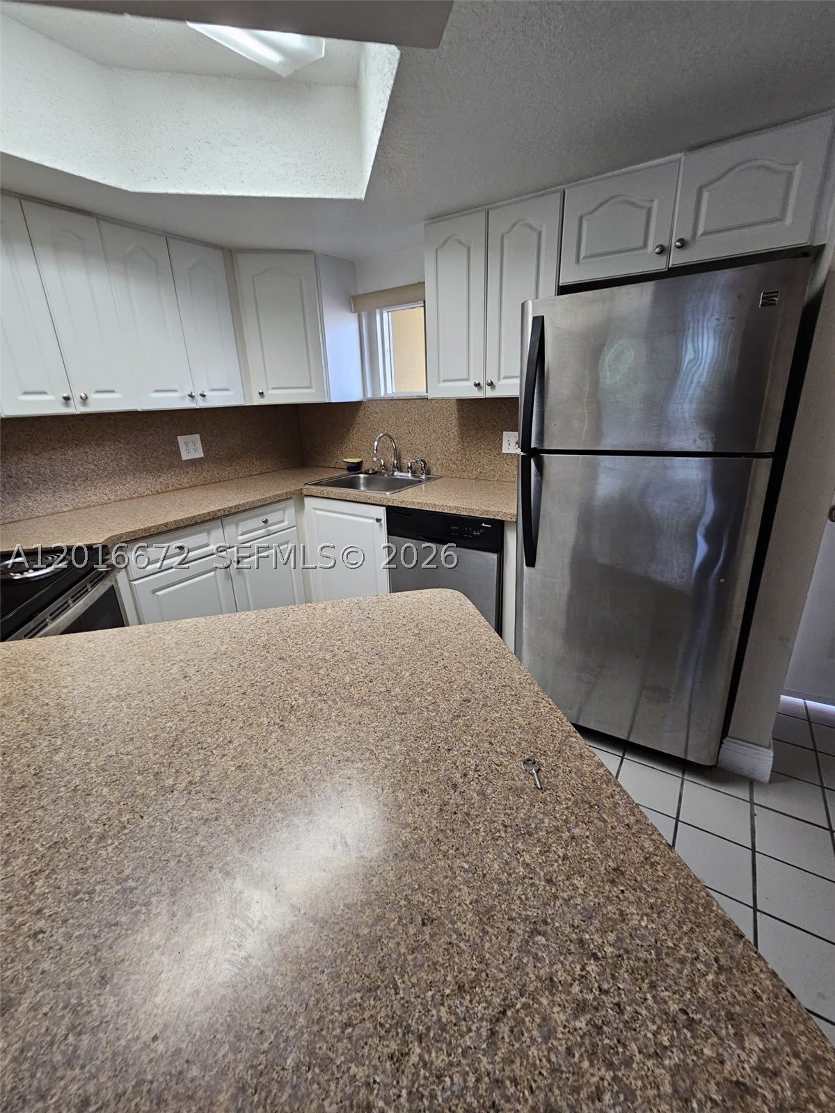 8245 Lake Dr – photo 4