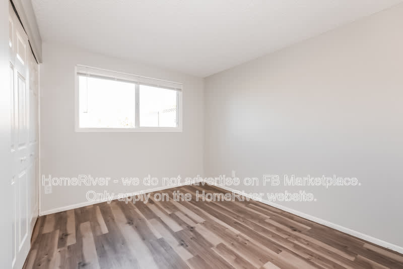 5758 N 42nd Ave – photo 4