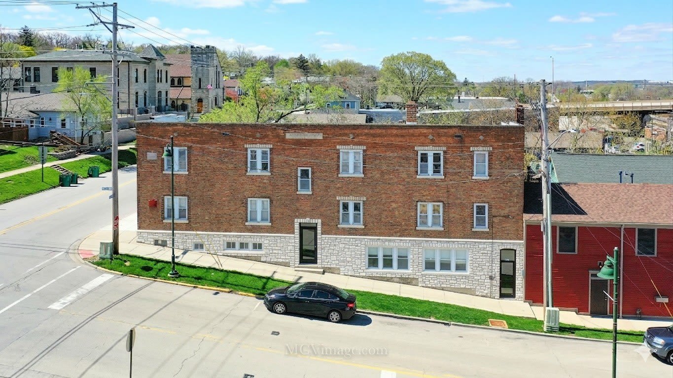 226 Lemont Street – photo 2