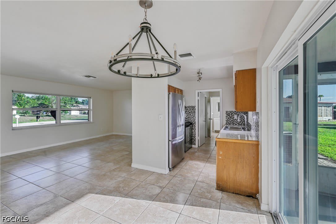 208 Norwich Avenue – photo 4