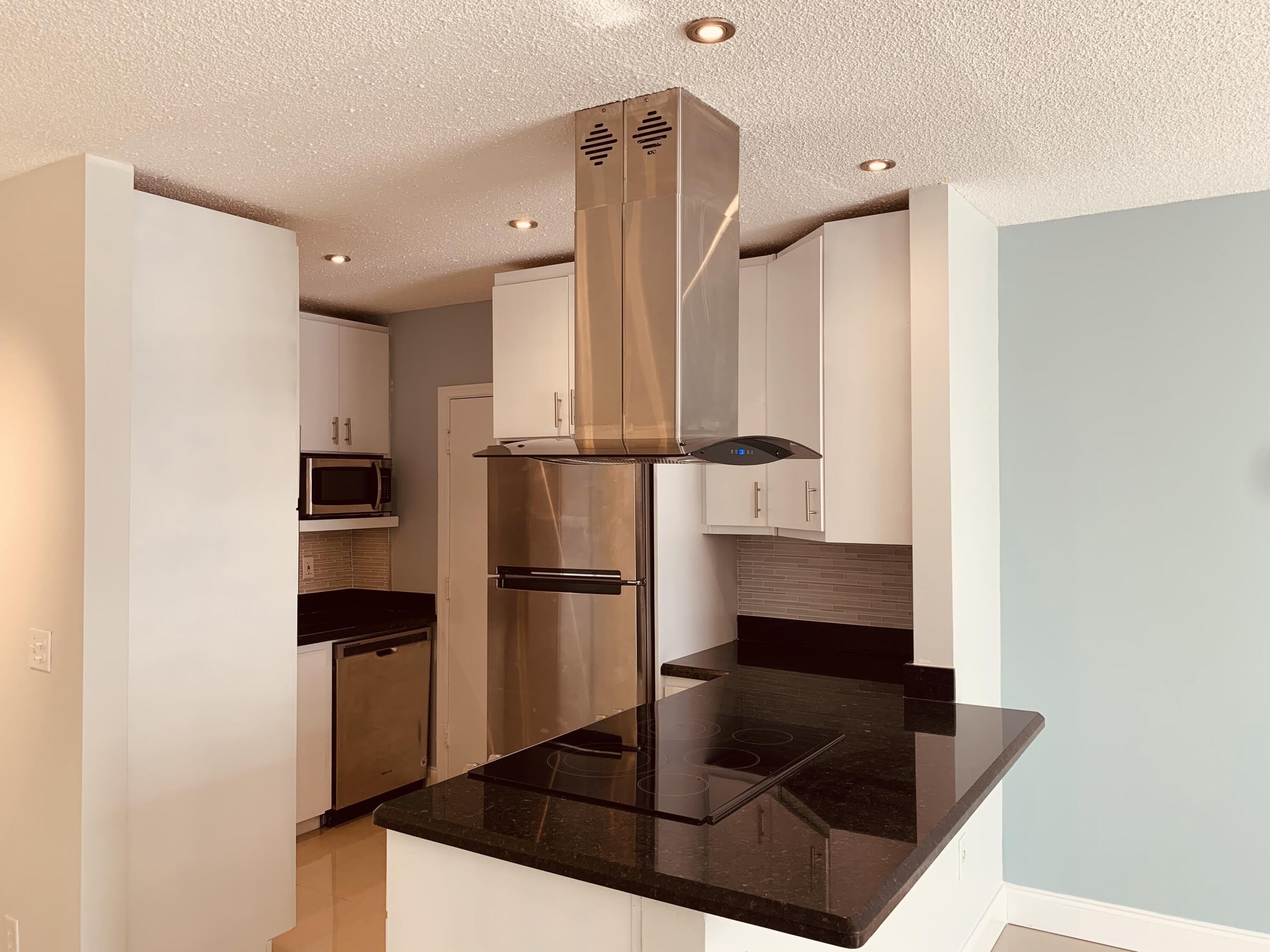 2251 NE 66th Street – photo 5