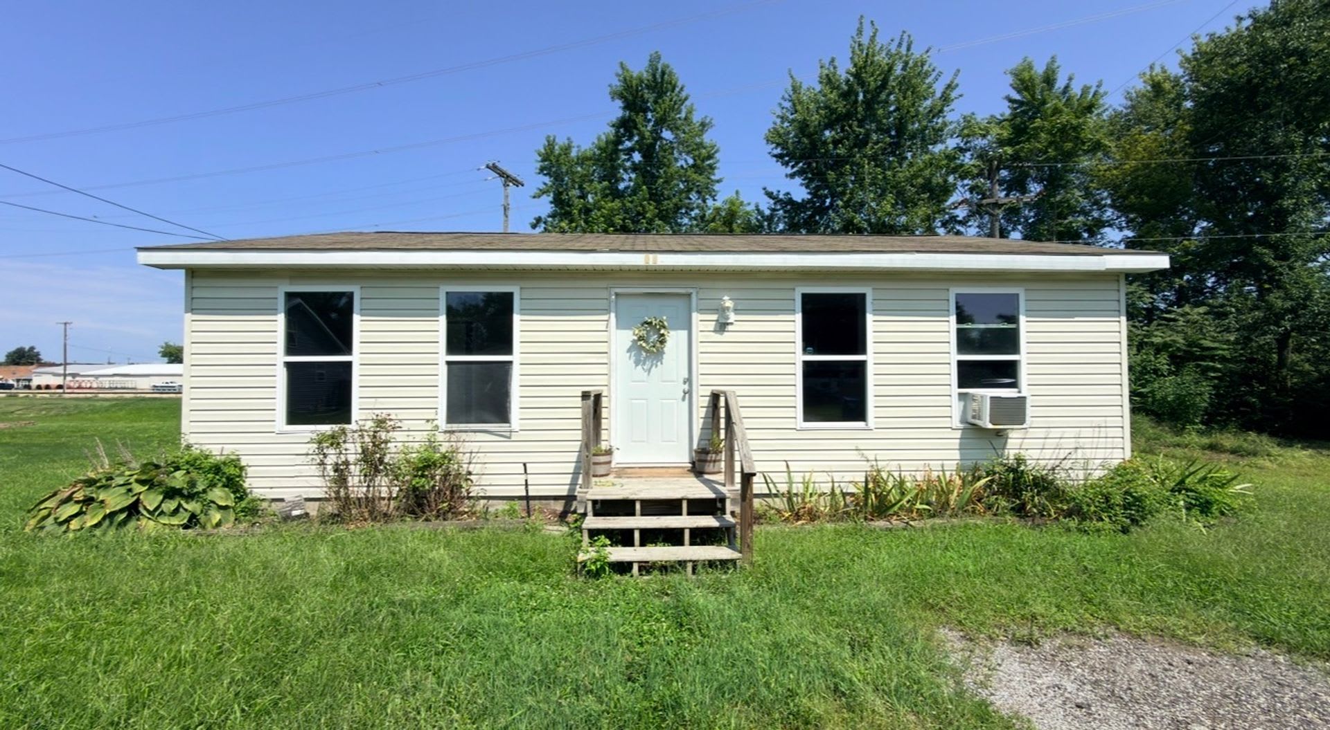 OTTERBEIN…Charming 2 Bedroom – photo 1