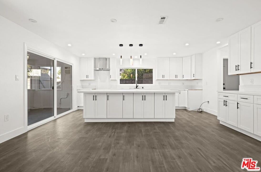 6257 Lindley Ave – photo 4