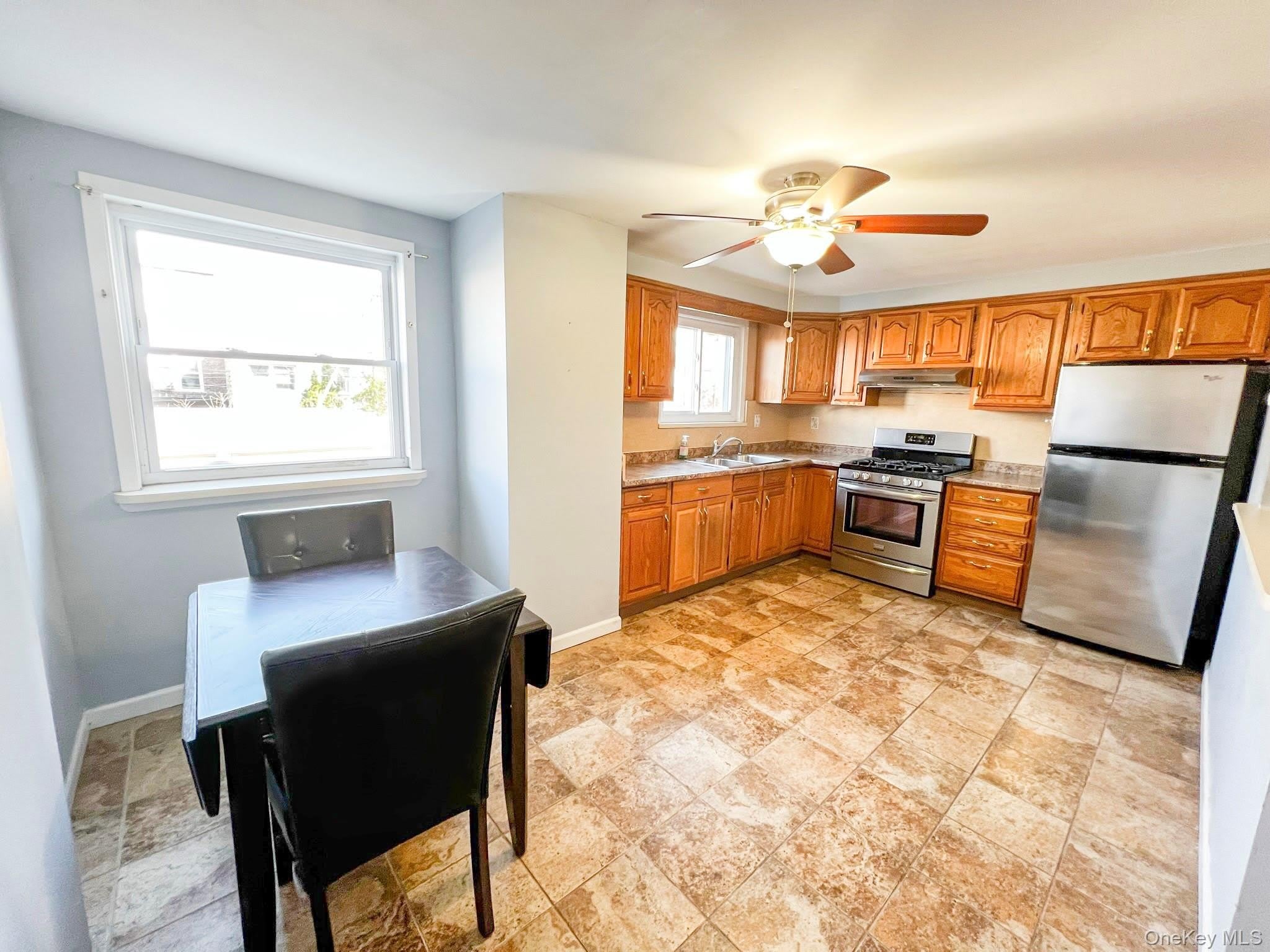 32 59 46 Street – photo 2