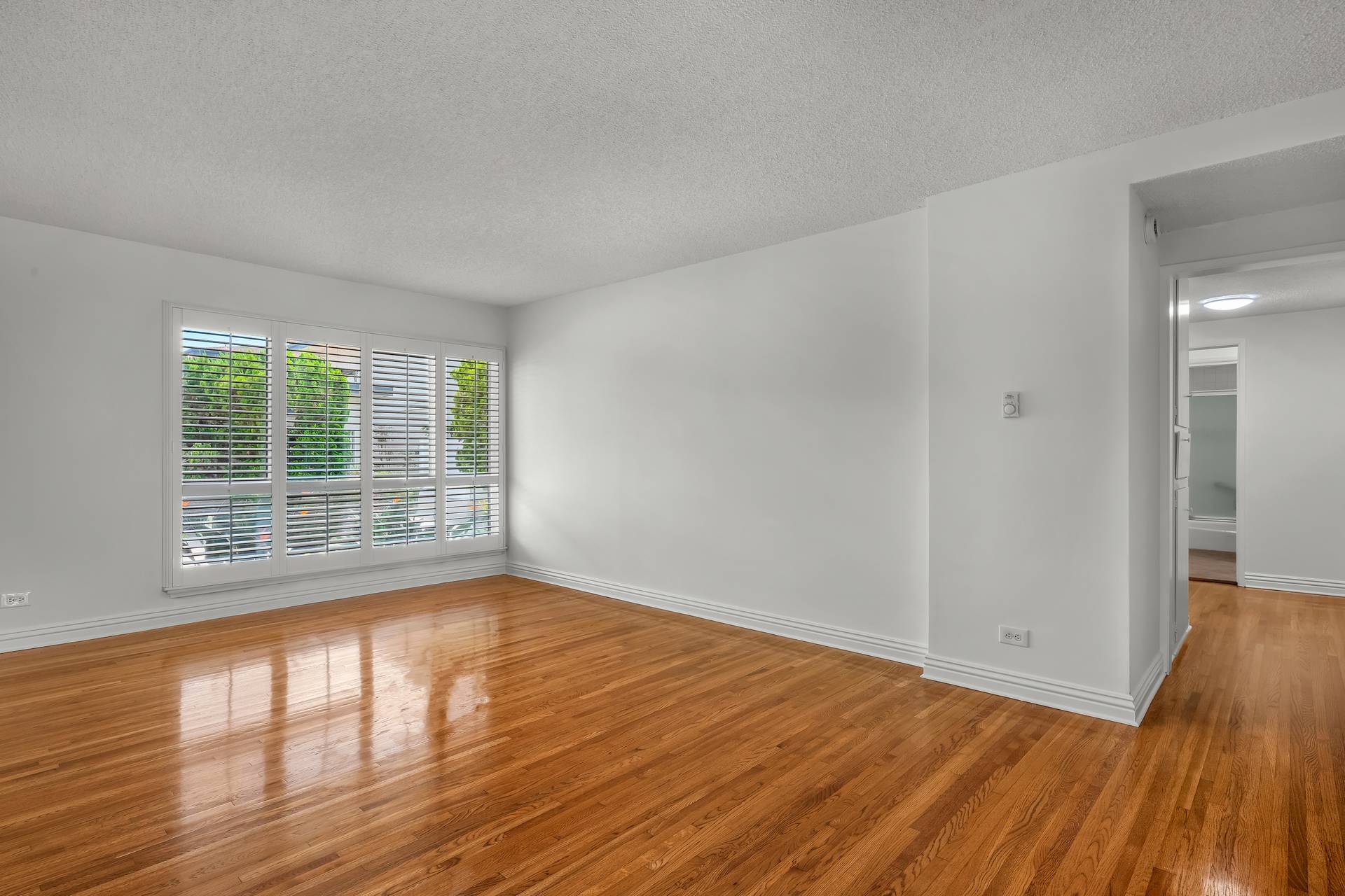 3205 Merrill Dr – photo 2