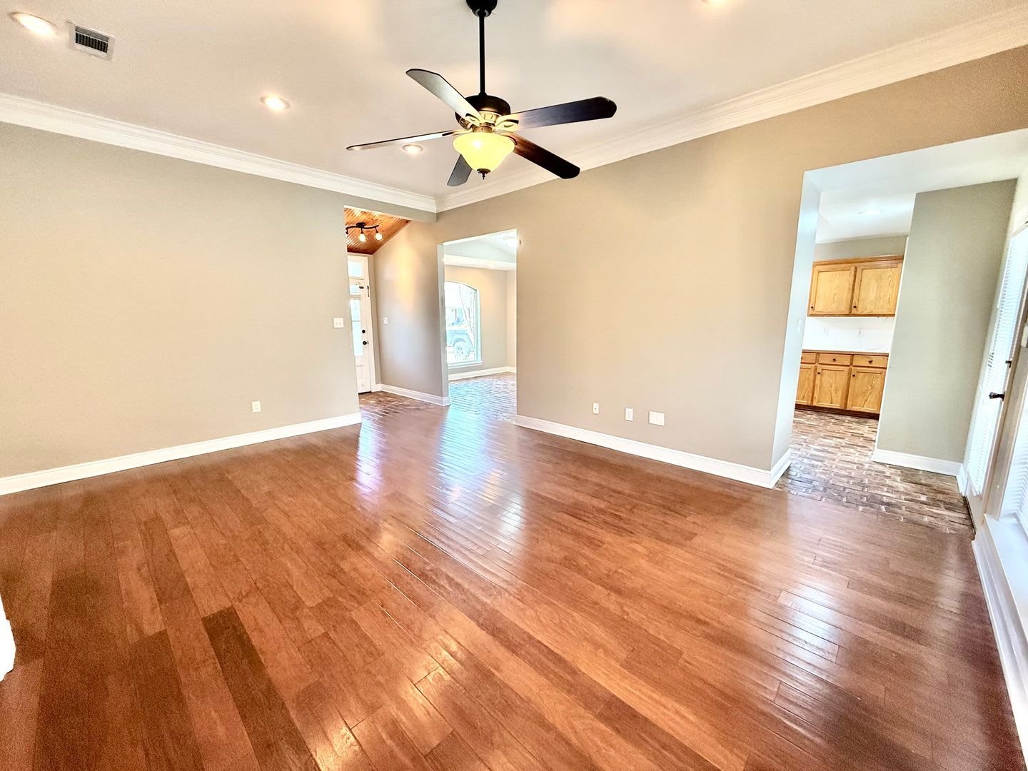 3 Bed, 2 Bath Home with Large Backyard in Fairmont Subdivision – photo 5