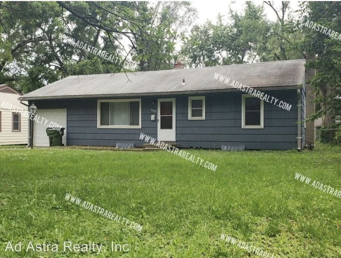 9203 Vaughn Avenue – photo 1