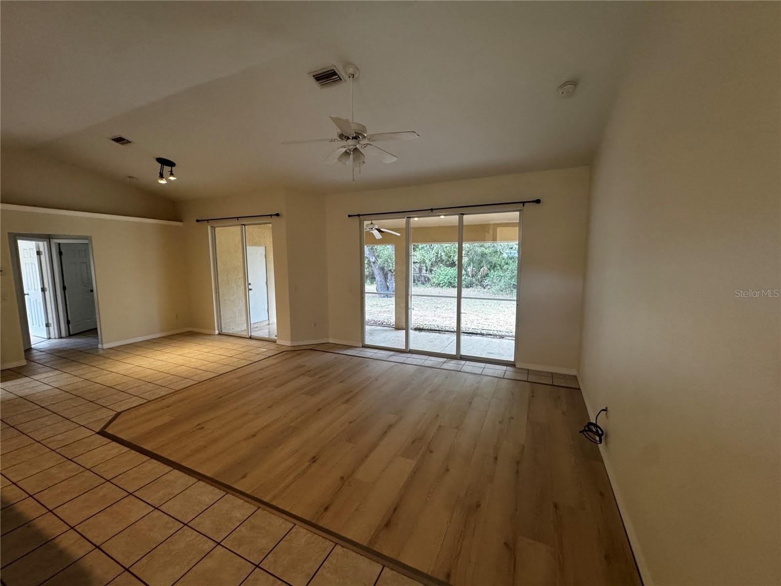 8234 MOSSBORGER Avenue – photo 5