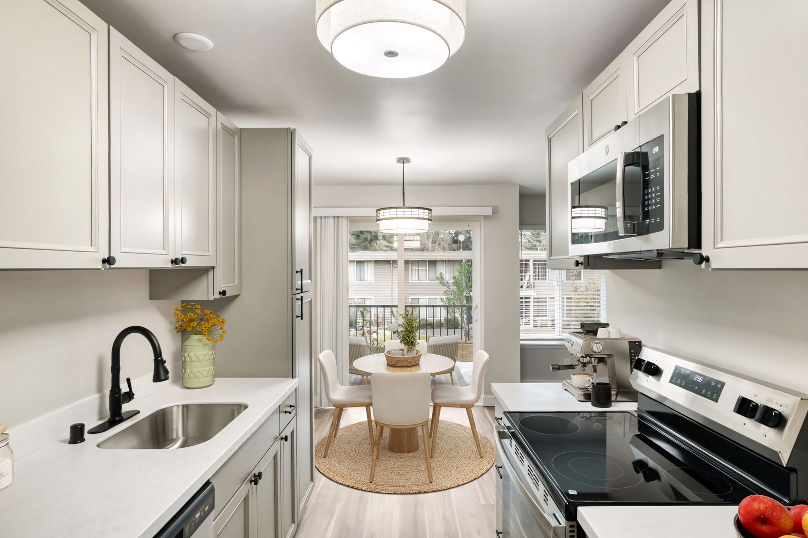 Beautifully Renovated 1 2 Bedroom Apartments In Lynnwood – photo 3