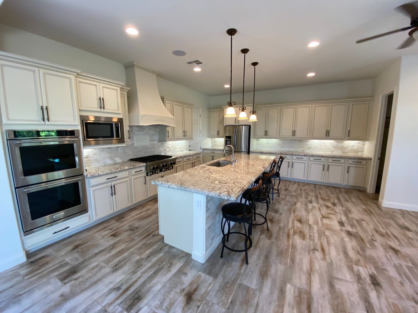 Beautiful 4 bed/3 bath home located in Summerlin – photo 5