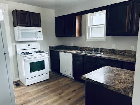 219 Stanton St – photo 5