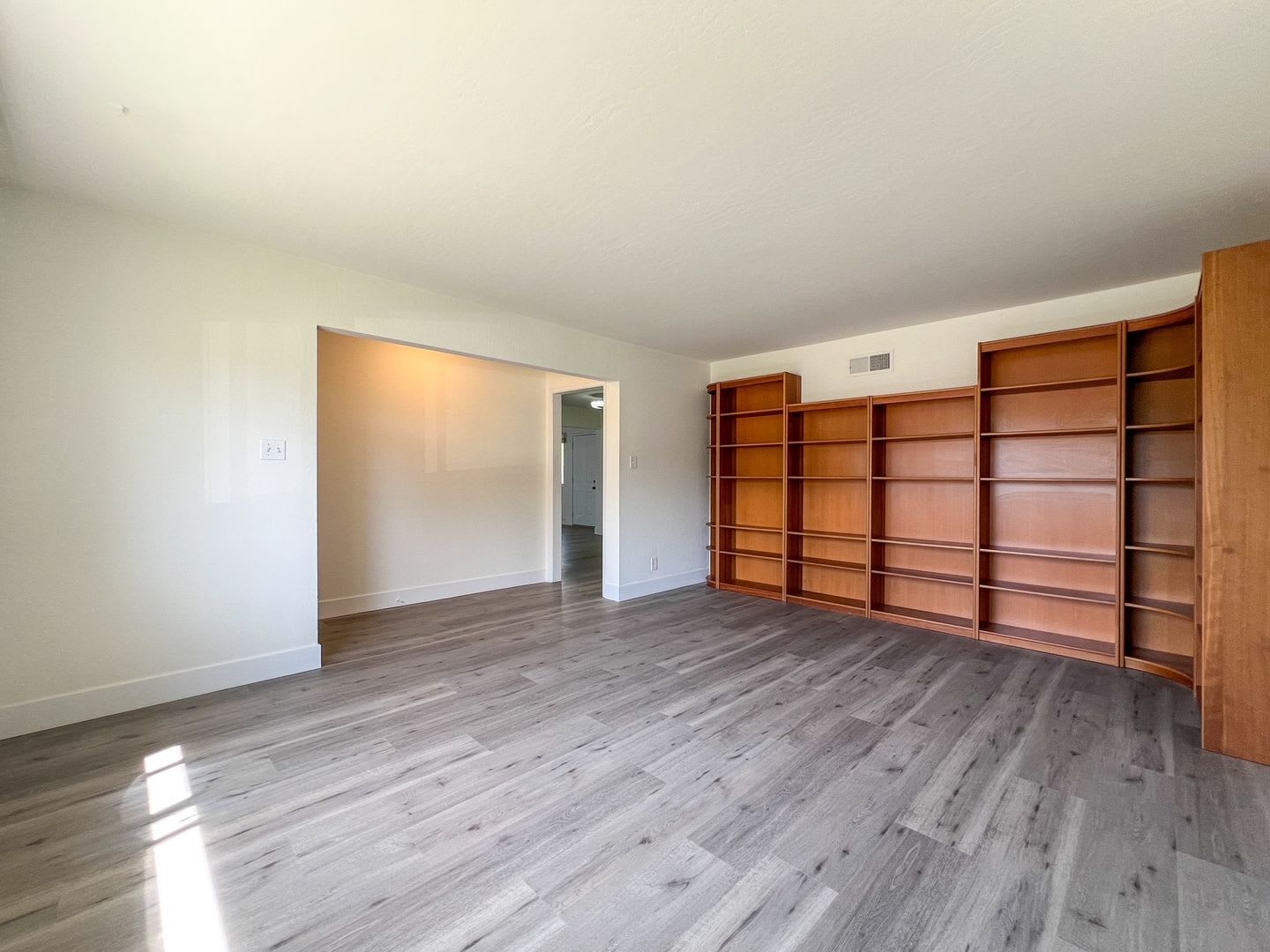 Conveniently Located Four Bedroom Bel Aire Home – photo 5