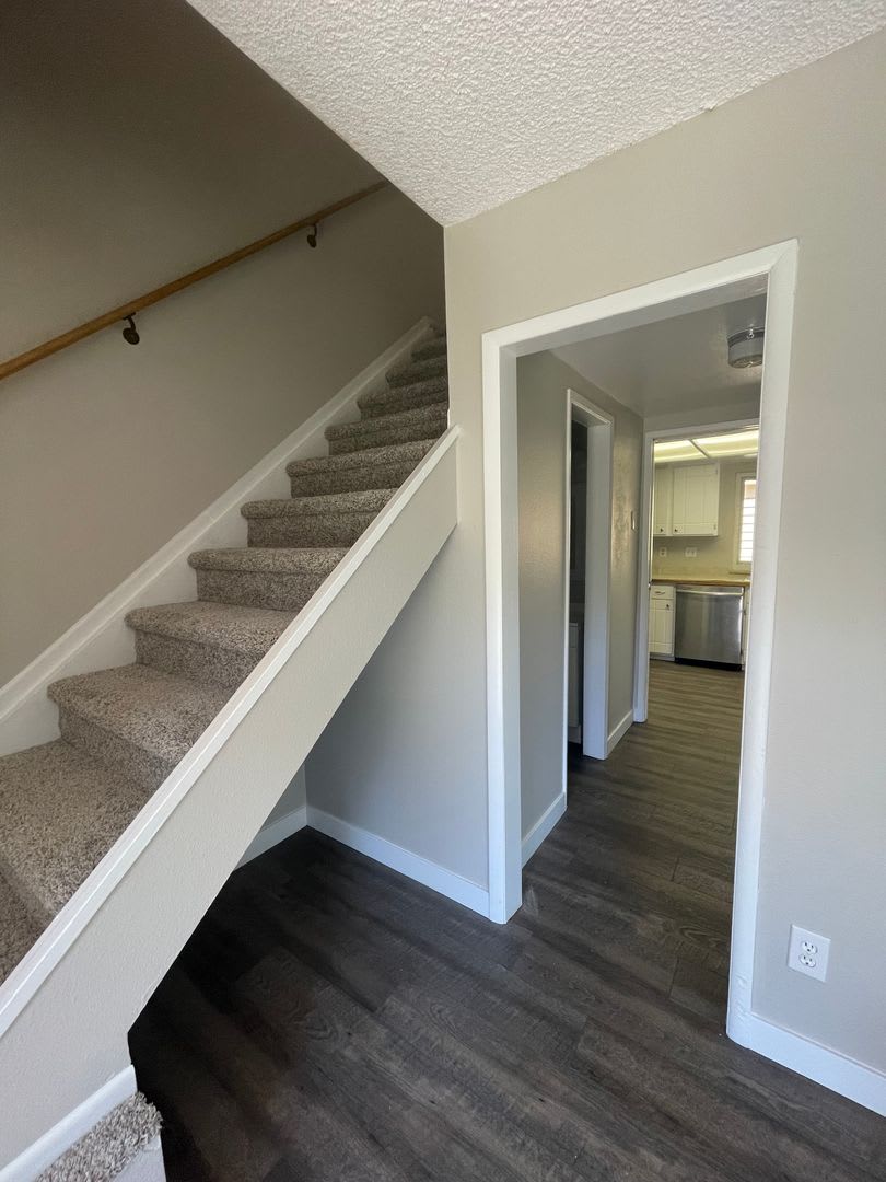 2 weeks free with lease signed and move-in occurs by 9/4/26! Updated 3 BD/ 1.5 BA Townhome in Aurora, CO – photo 5