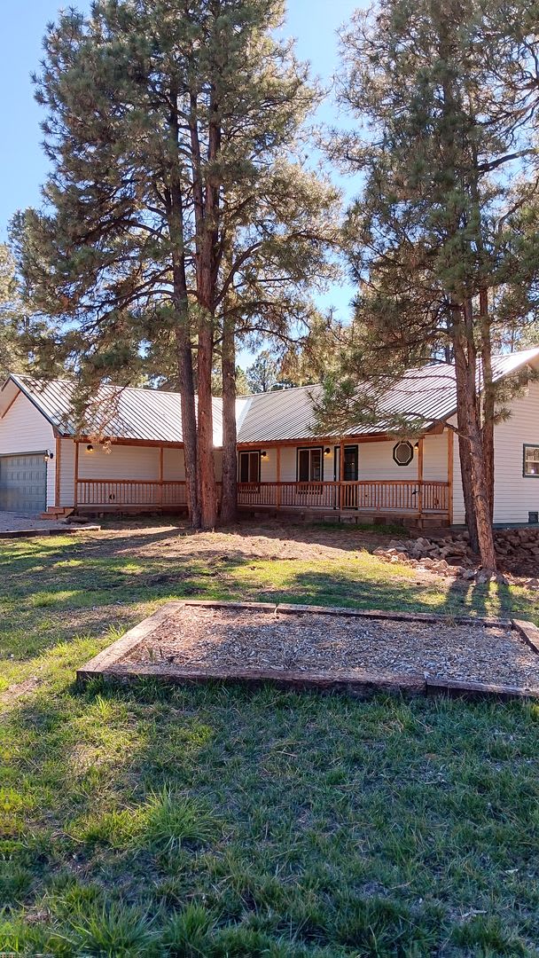 Lovely Lakewood Home – photo 3