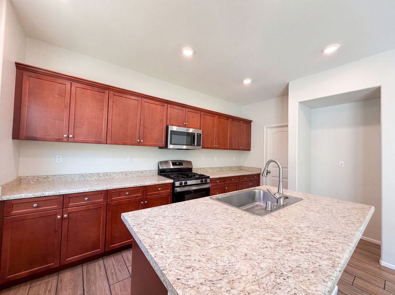 30400 Village Terrace Dr – photo 3