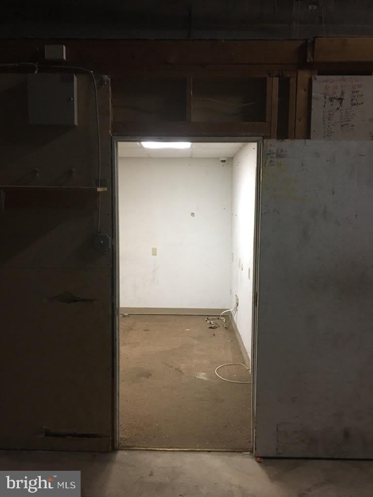 9203 JAMES Street – photo 2