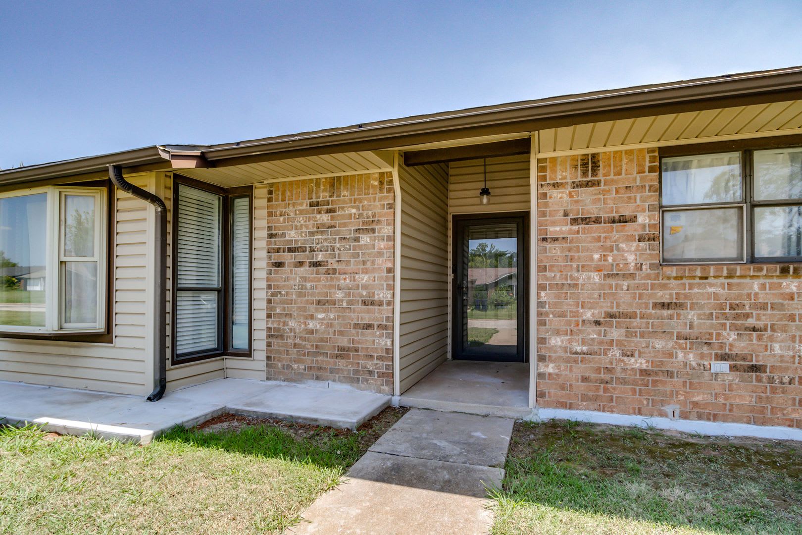 3 Bed 2 Bath 2 Car Garage Edmond Schools I – photo 2