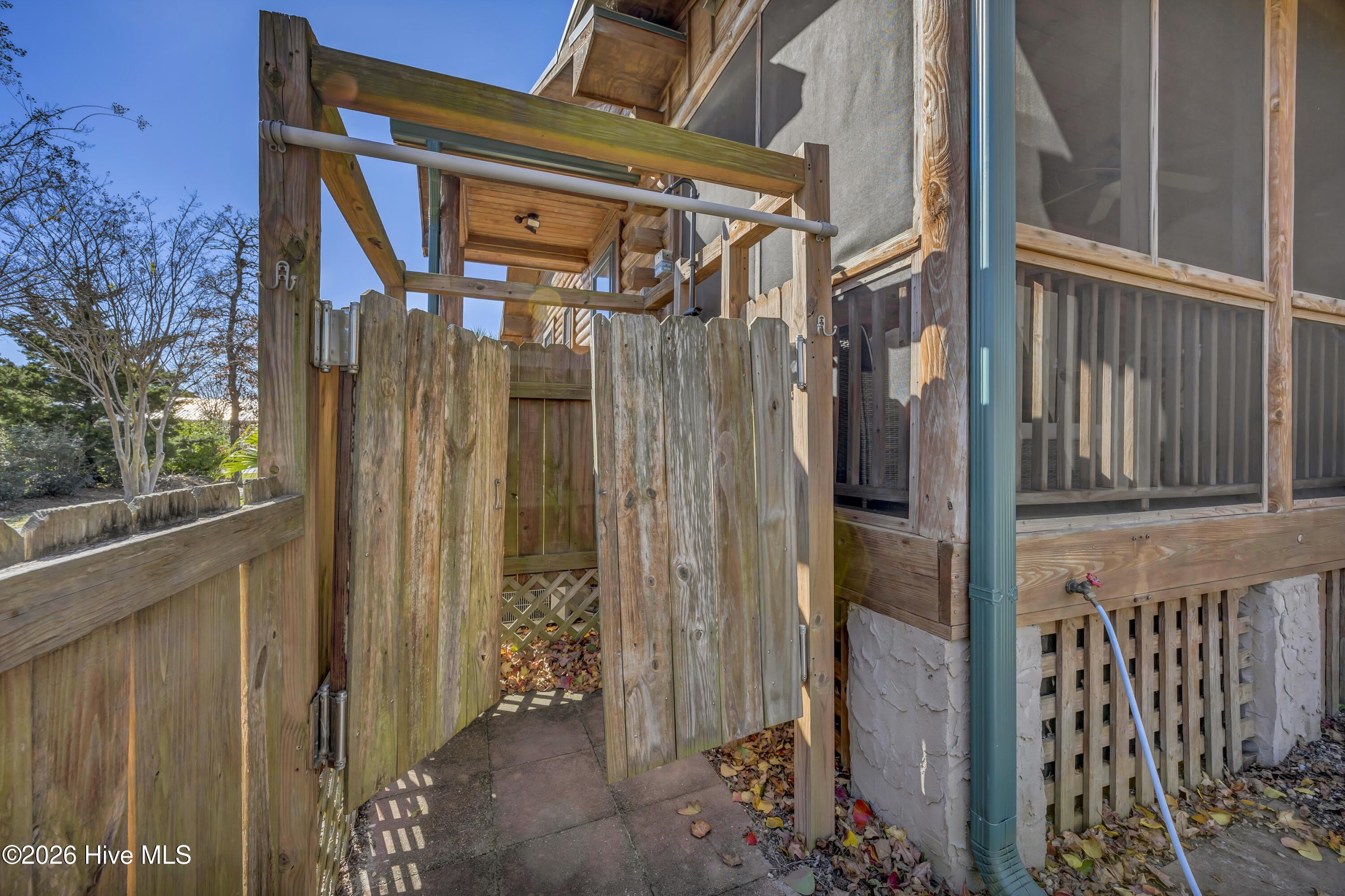 512 Charlotte Avenue – photo 5