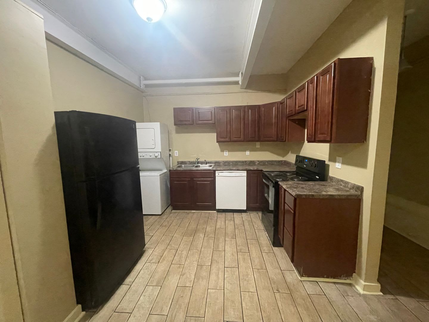 Adorable 2 Bedroom 1 Bath Apartment.Located in the Cotswold Area – photo 4