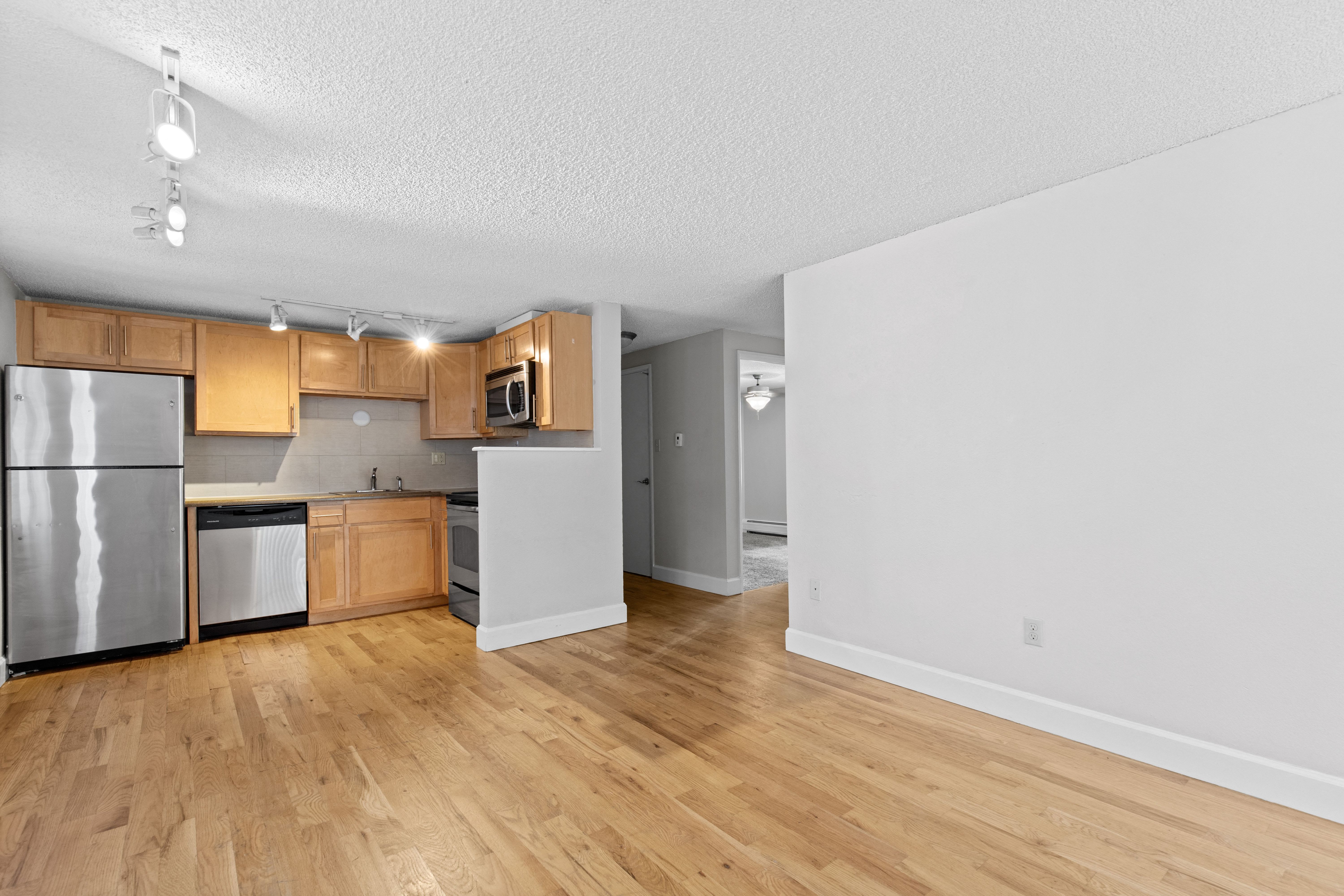 Lincoln Park Apartments – photo 5