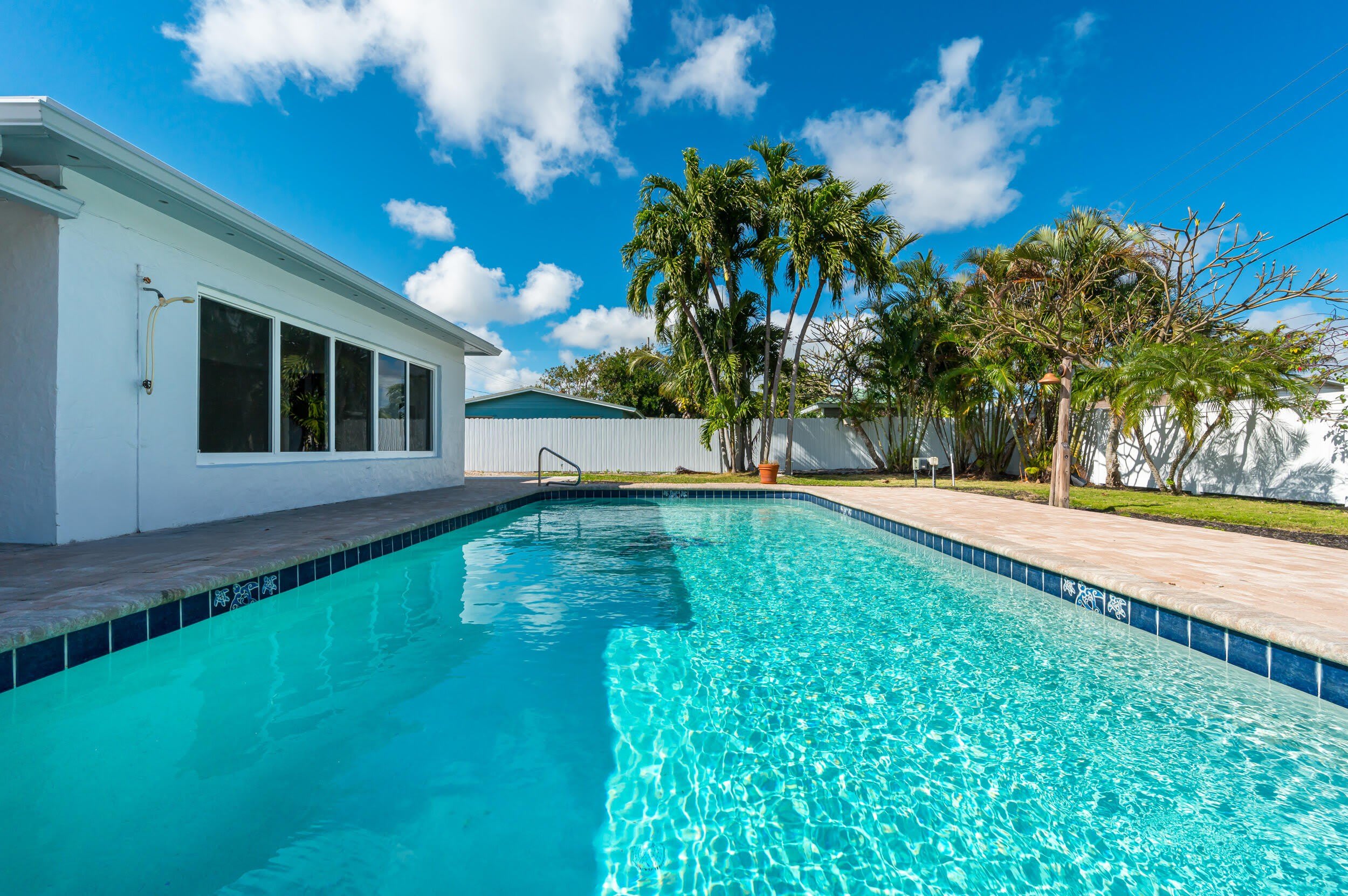 461 NE 44TH Street – photo 3