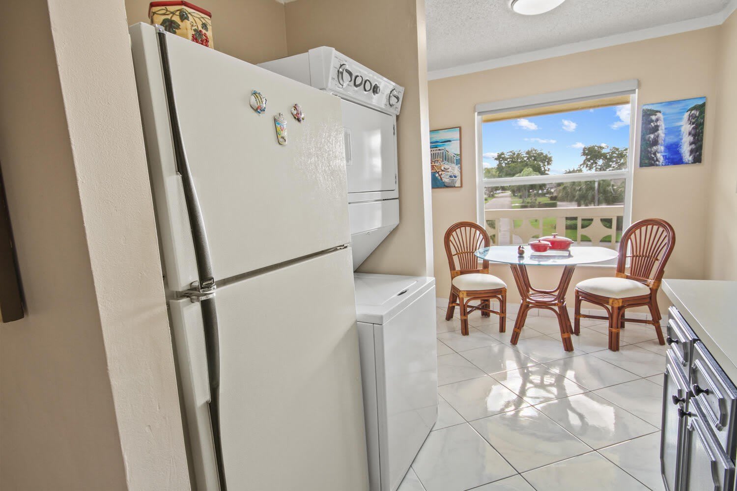 1001 Flame Vine Avenue – photo 3