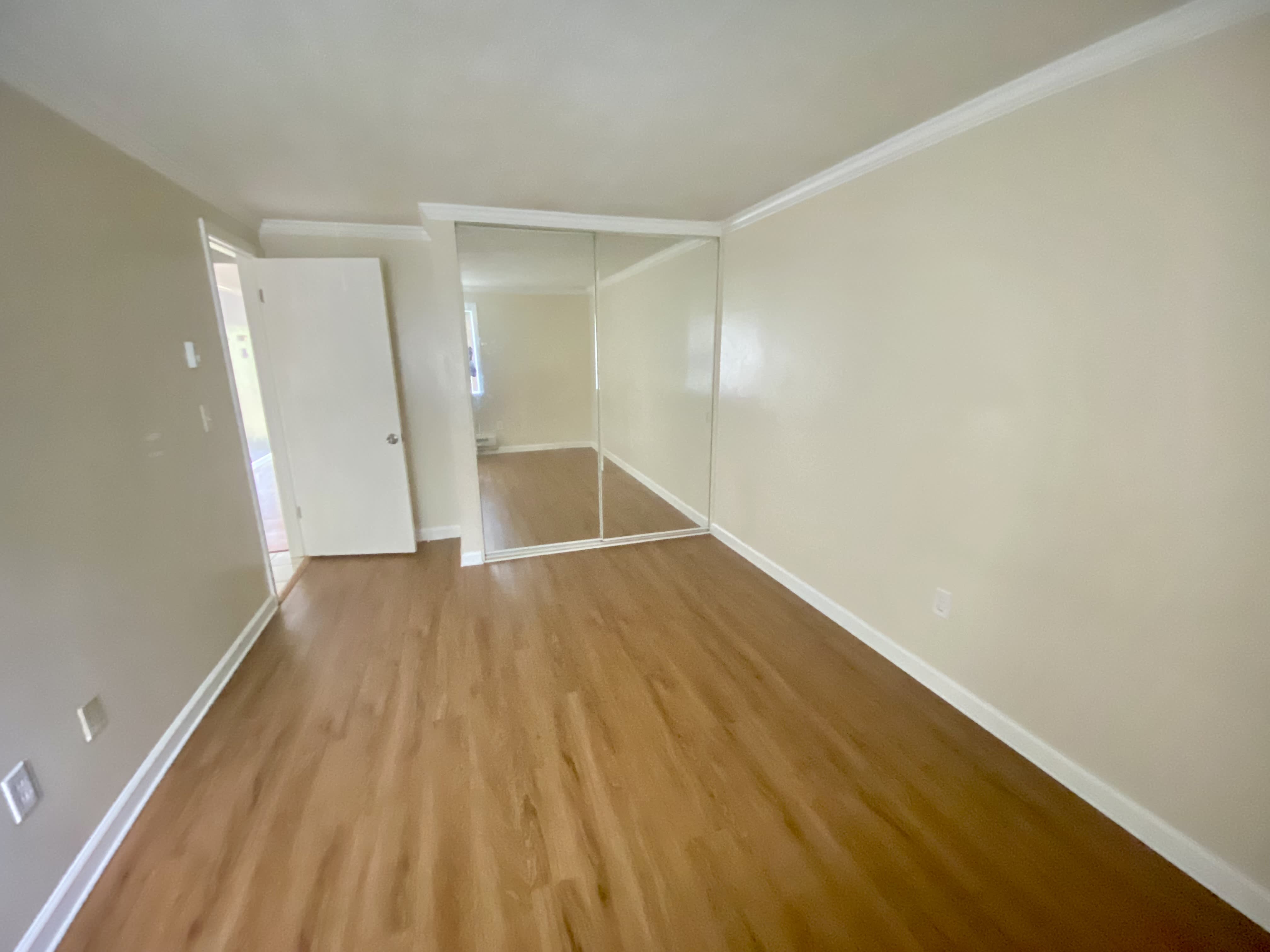 7 Padanaram Rd – photo 4