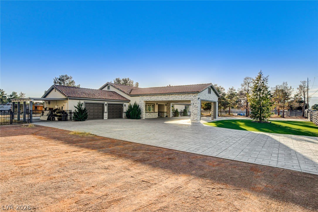 5353 Dorrell Lane – photo 2