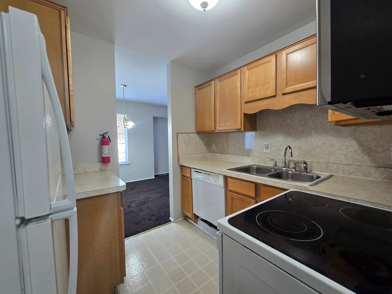 30276 Southfield Road – photo 5