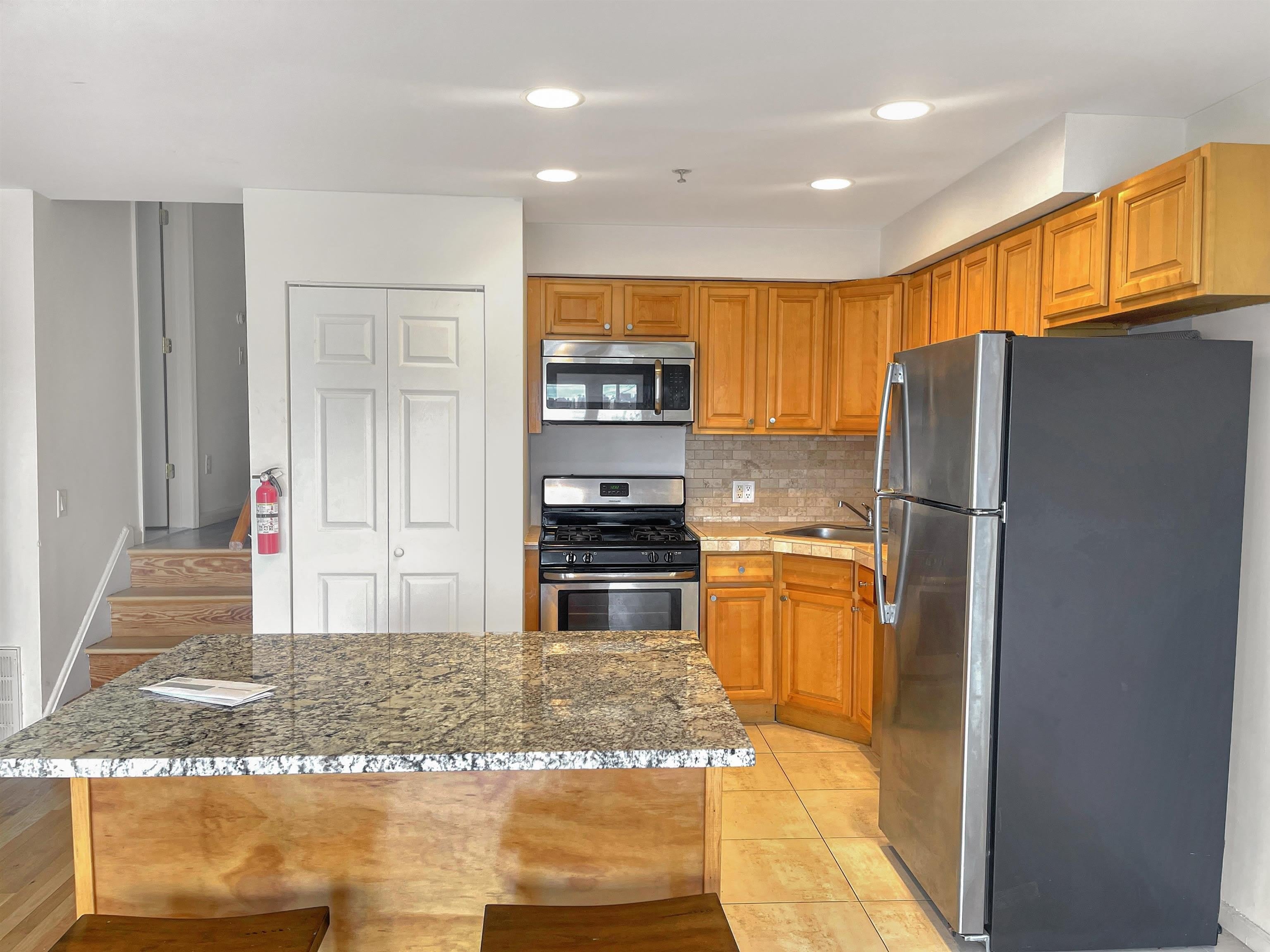 8913 RIVERSIDE PL – photo 5