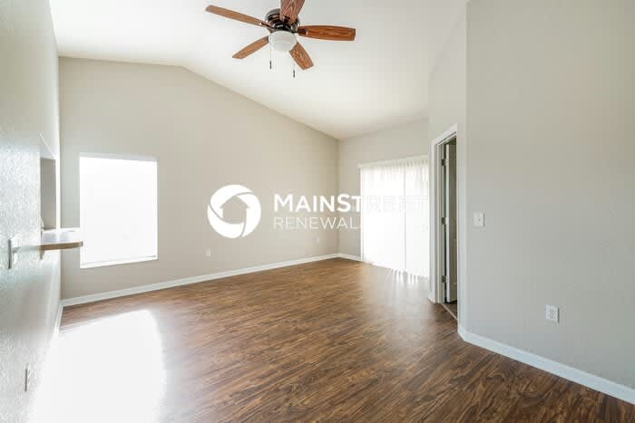 2049 Country Manor Street – photo 3
