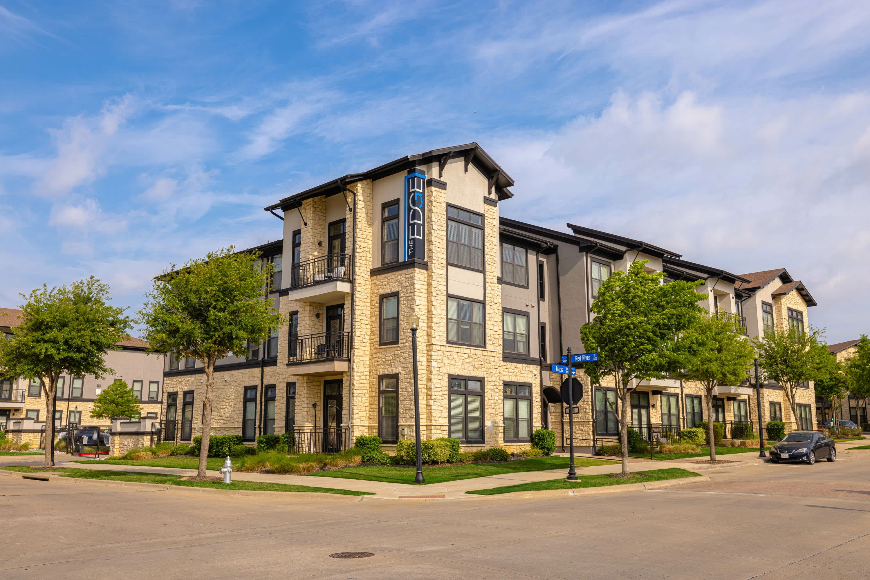 Hillside Village – photo 1