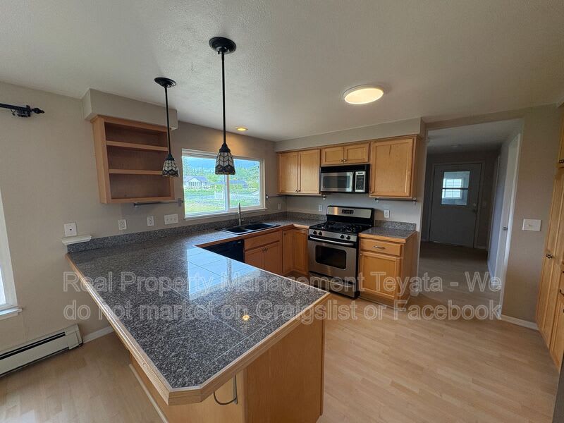 8252 Cowichan Rd – photo 4