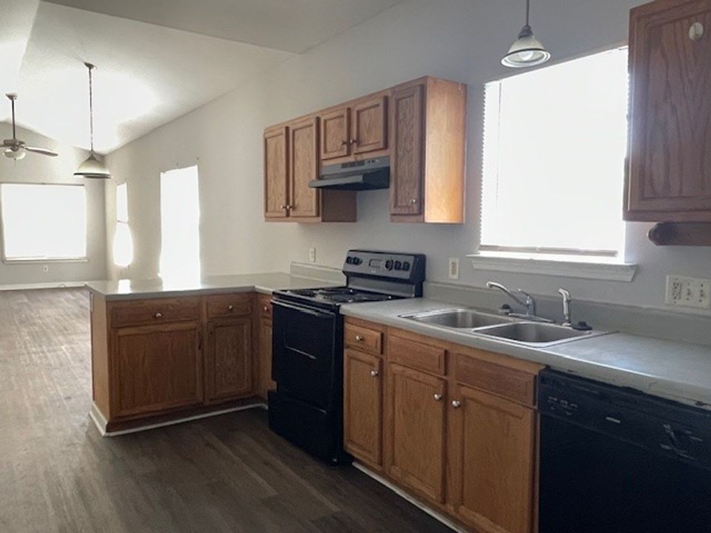 Cute 3 Bedroom 2 Bath Near Historic Downtown Wilmington Wha Approved – photo 3