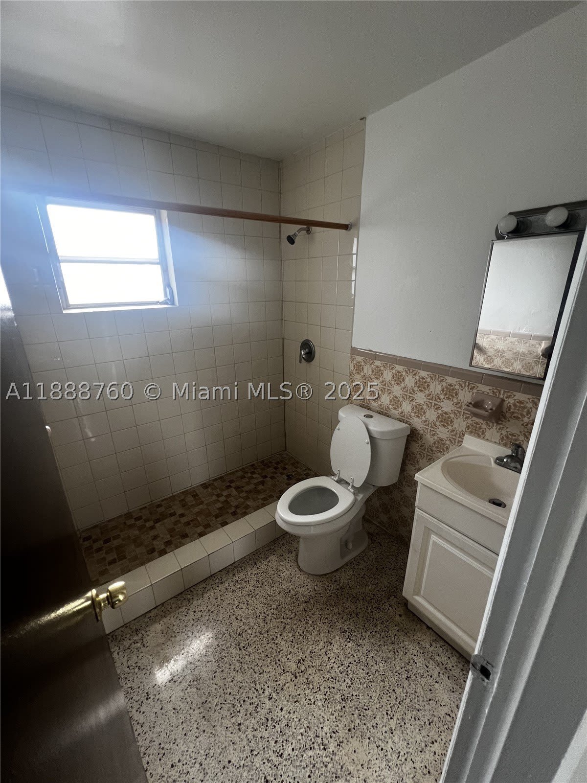 619 SW 11th Ave – photo 4