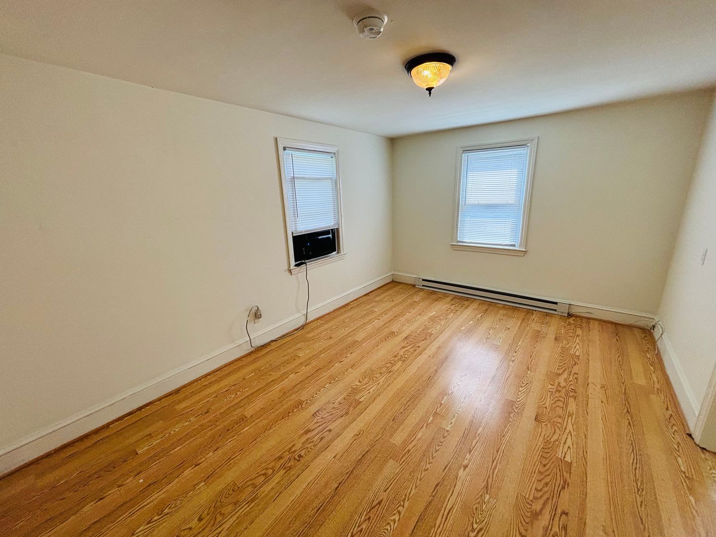 1 Bedroom 1 Bath Above Garage Apartment – photo 4