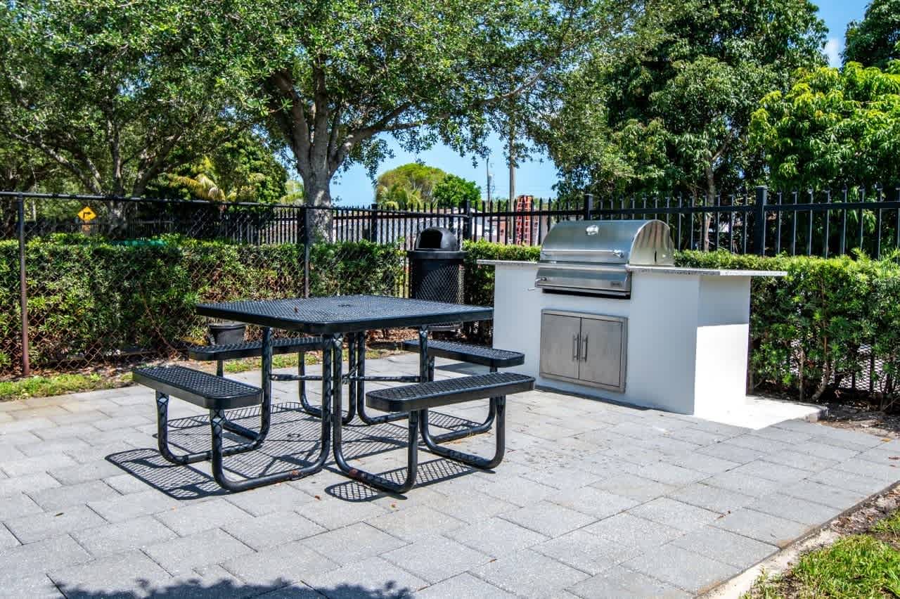 Legacy at Davie – photo 3