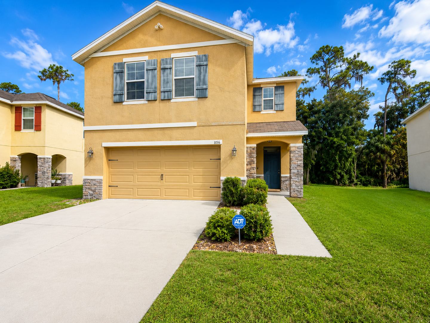 Beautiful 2 Story Home!! – photo 1