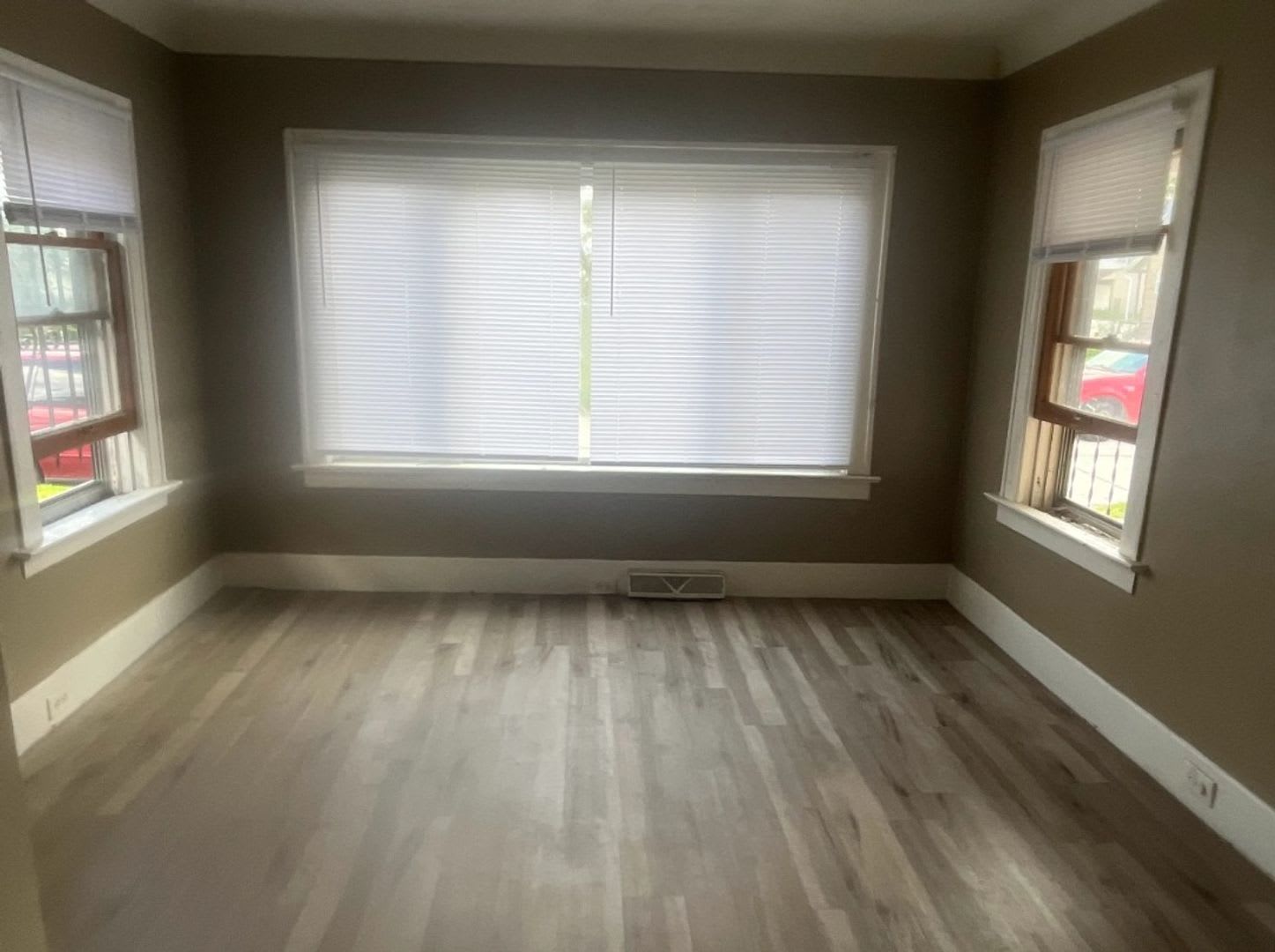 2 Bed 1 Bath – photo 2