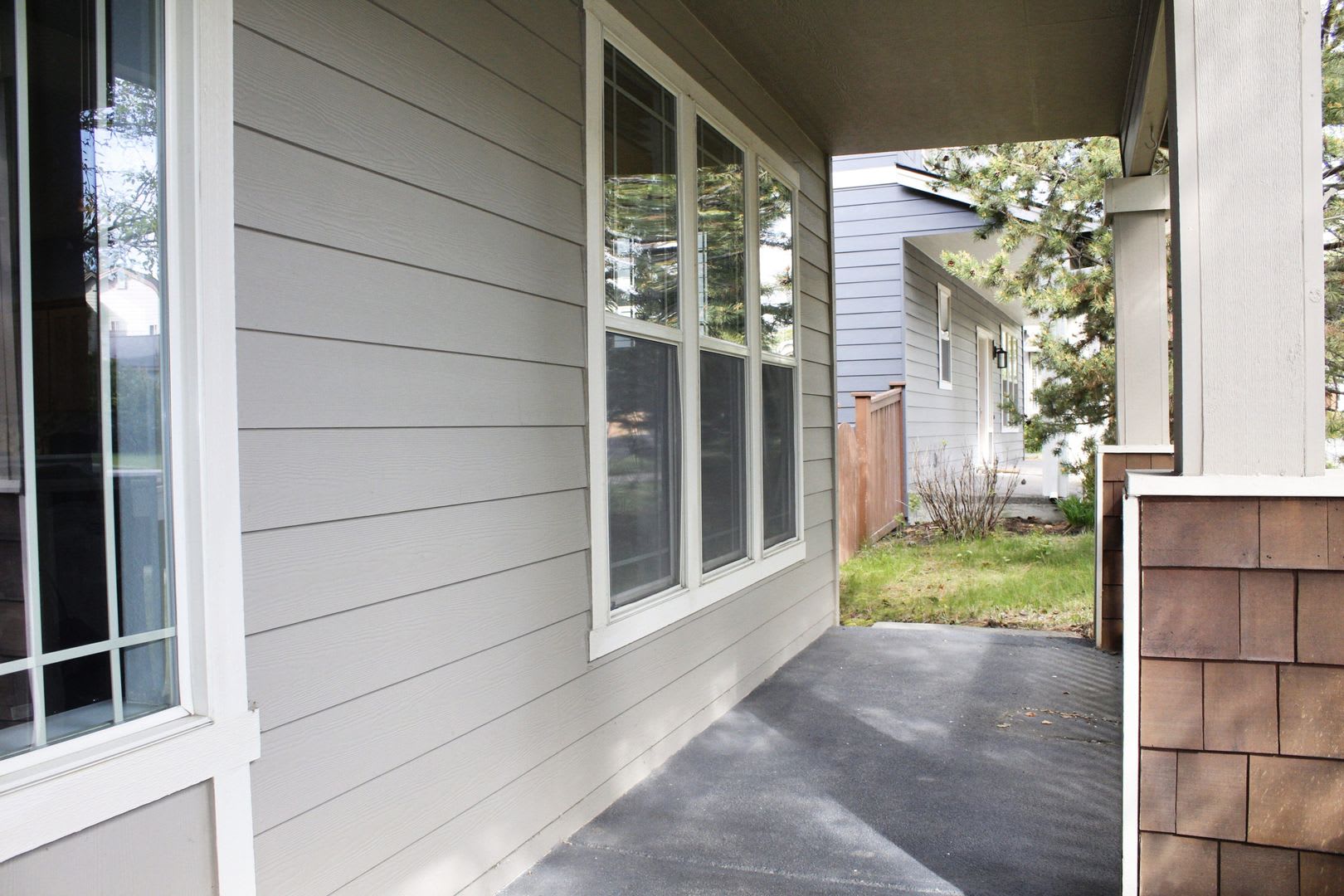 Gorgeous NW home with 3 primary suites 3.5 bathrooms and a fully fenced backyard! – photo 4