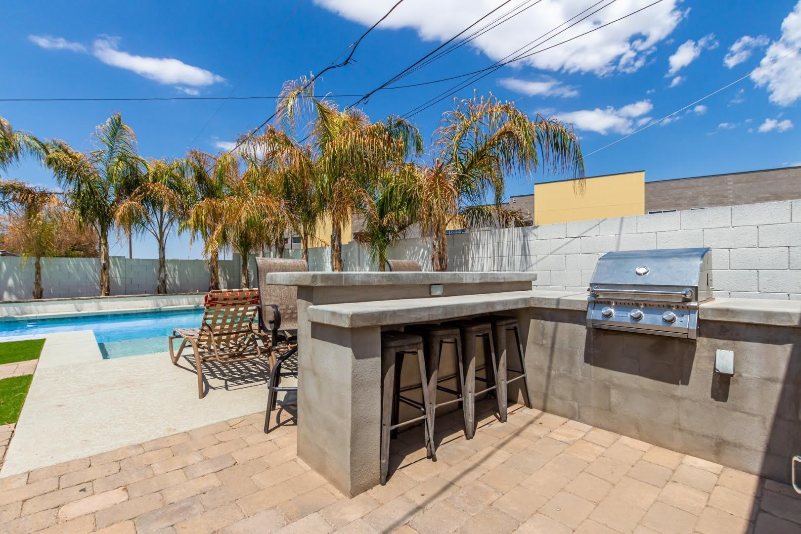 1100 W 12TH Street – photo 2