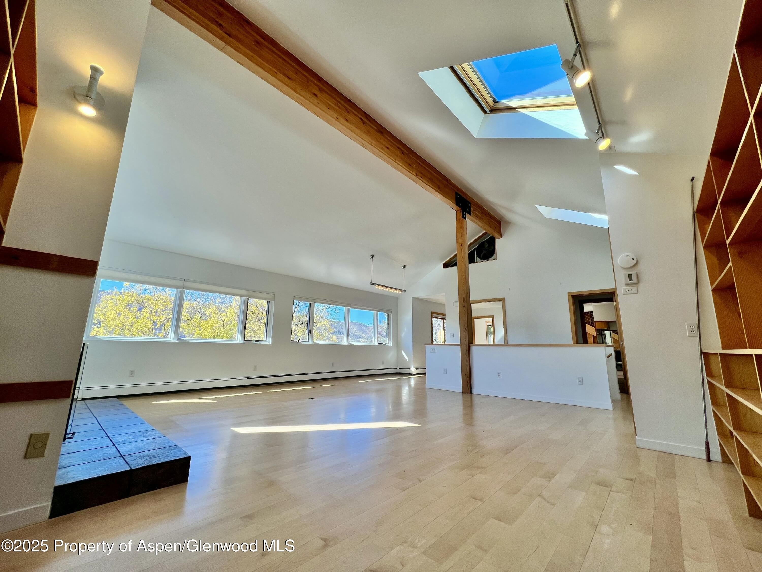 216 E Homestead Drive – photo 2