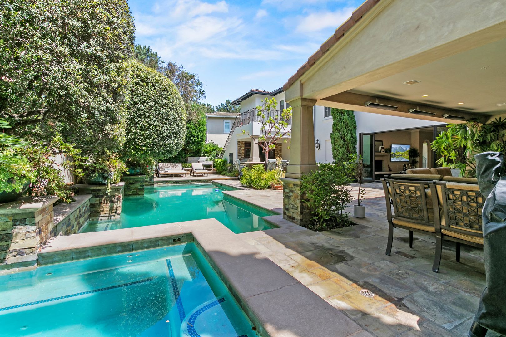 Bonita Canyon Luxury Estate With Pool – photo 4
