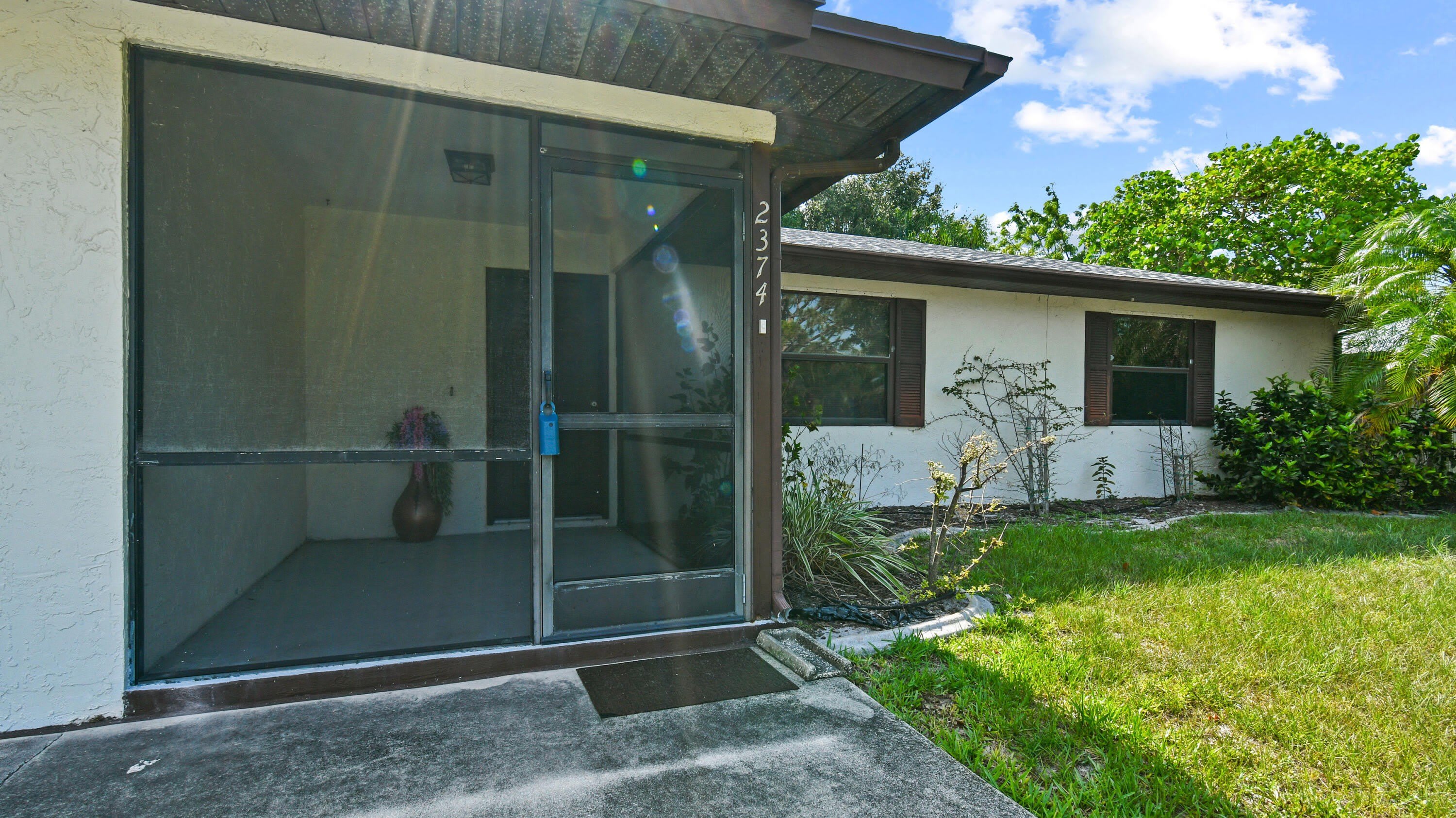 2374 SE Marseille Street – photo 2