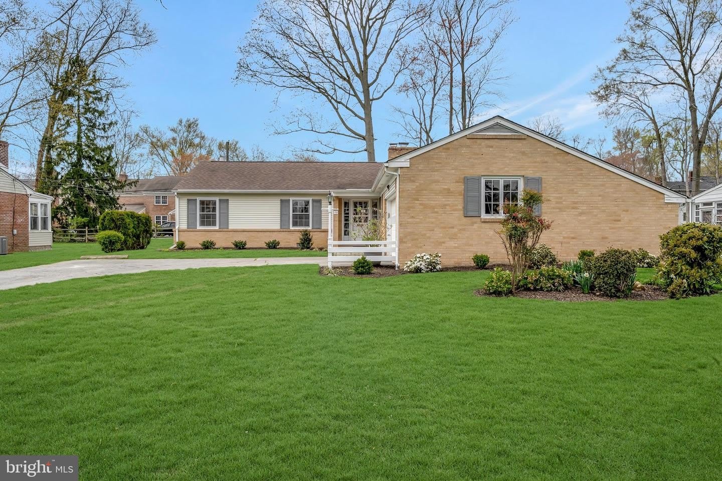 719 HALSTEAD RD – photo 1
