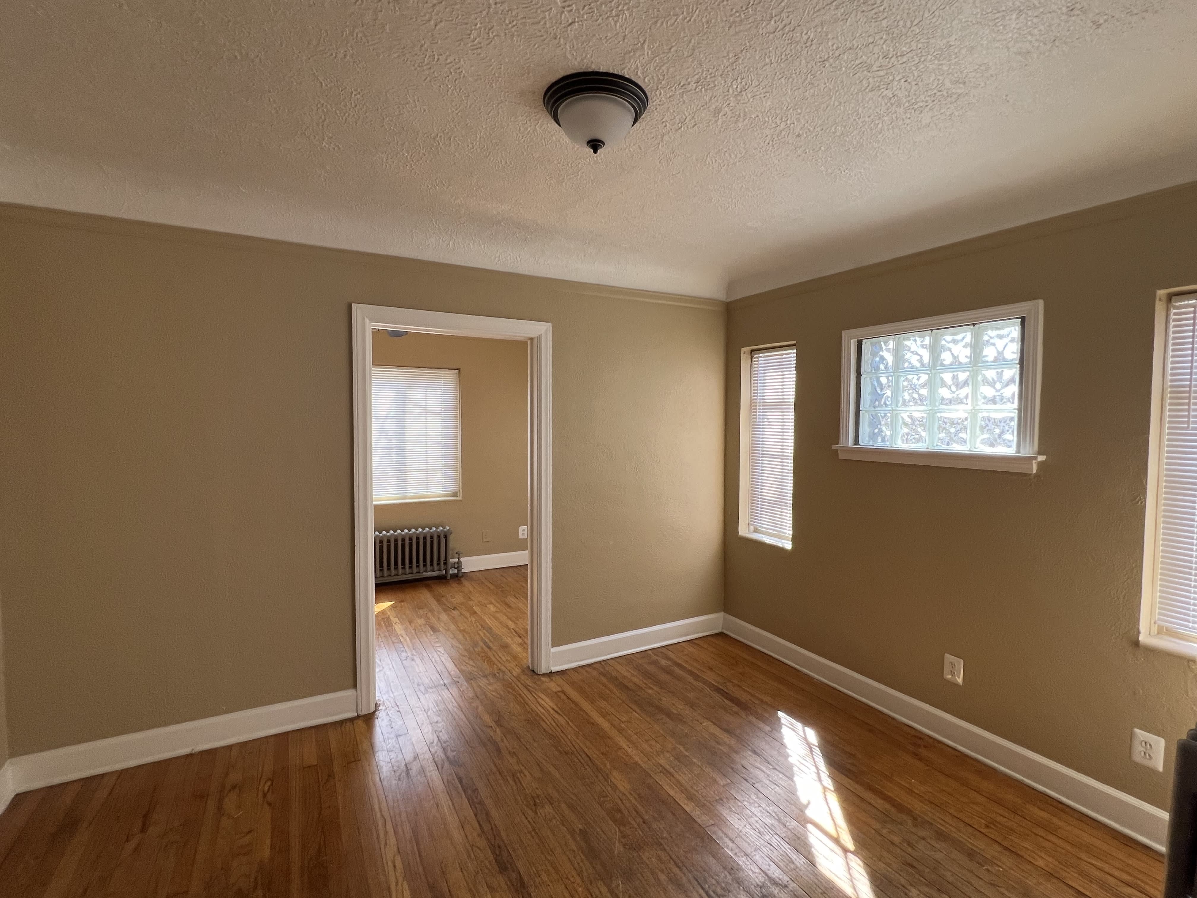16818 Vaughan St – photo 3