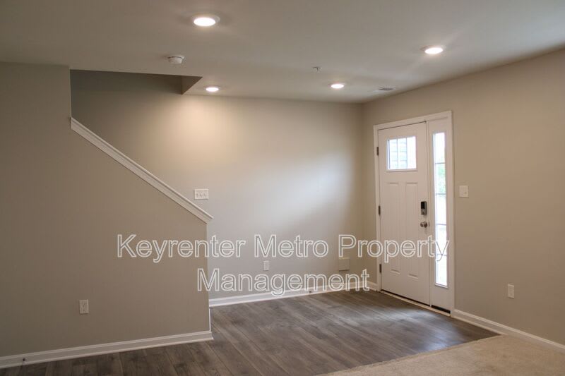 9818 Ruby Lockhart Blvd – photo 2