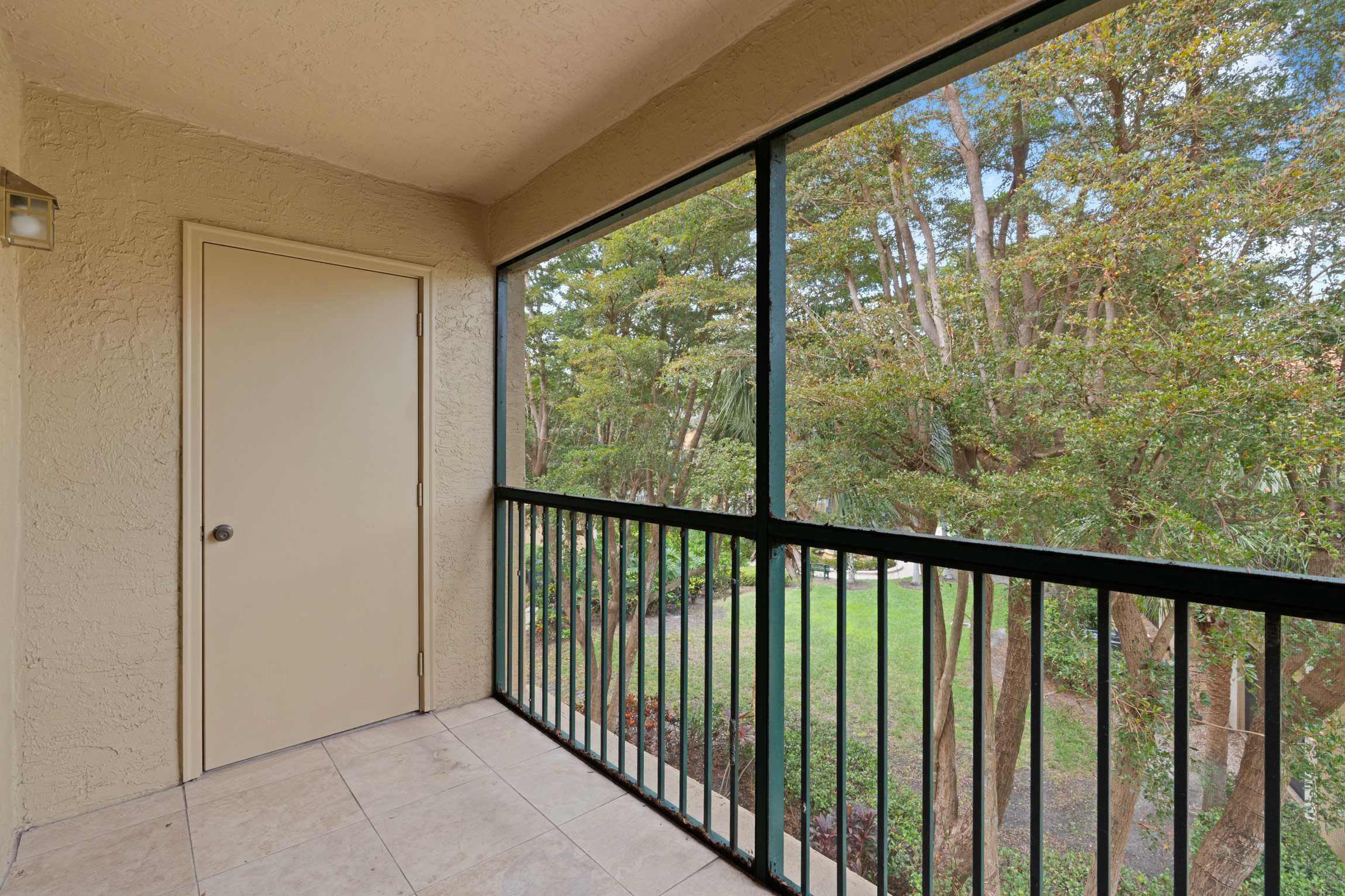 8940 Colonnades Court East – photo 3